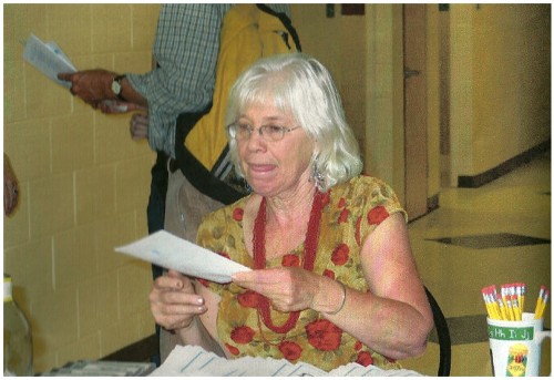 Photo of Sara Wiuter, Friends of the Library President.